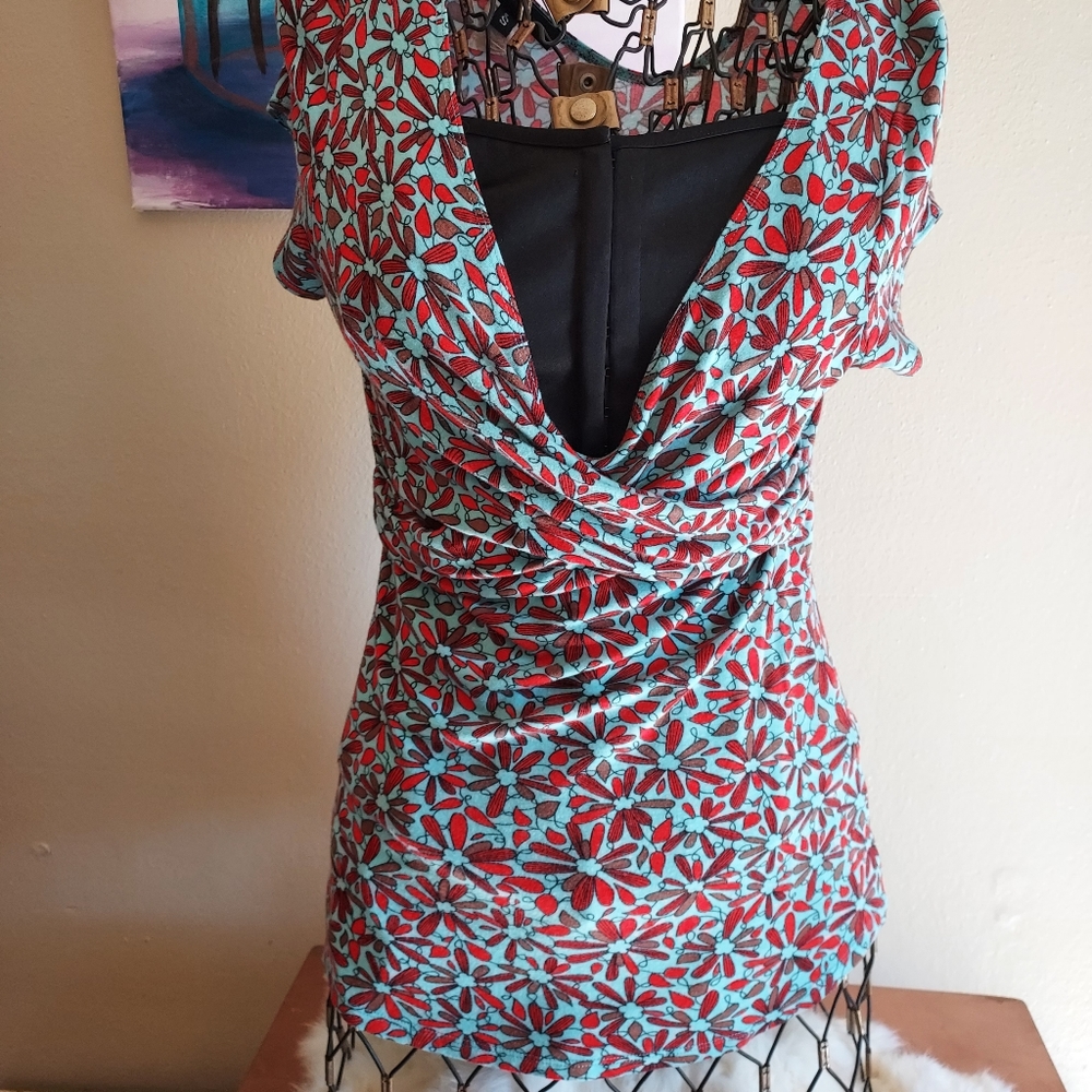 Ladies small print knit top